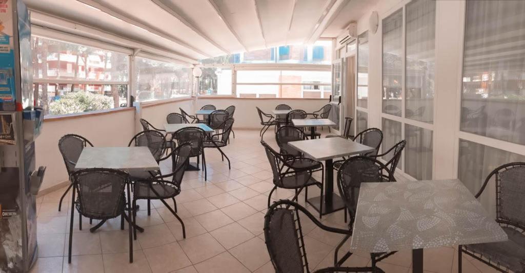 Hotel Zeus Cervia Exterior photo