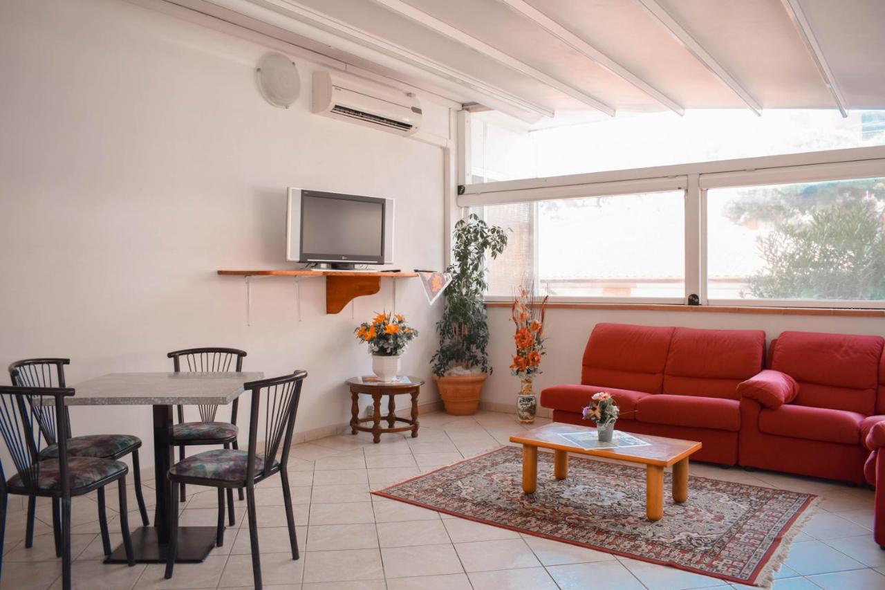 Hotel Zeus Cervia Exterior photo