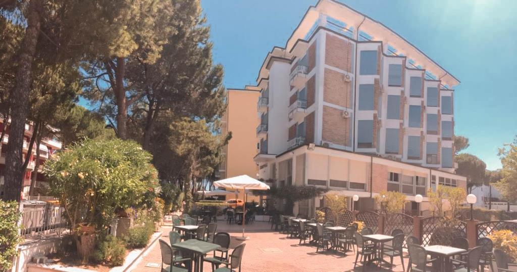 Hotel Zeus Cervia Exterior photo